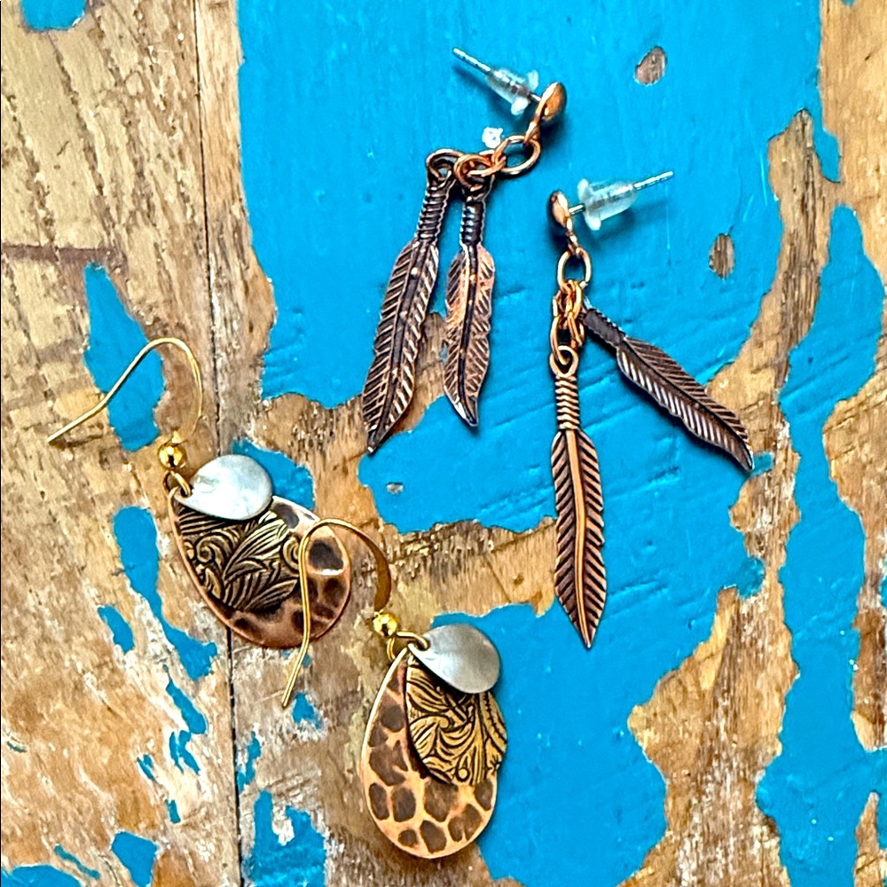 TWO Pair copper silver earrings post dangle feathers hammered giddy up!